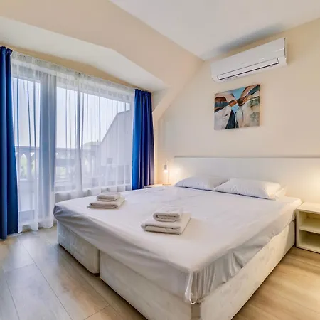 At - Sea View Apartament