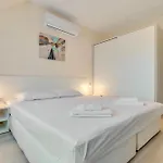 Apartmán At - Sea View